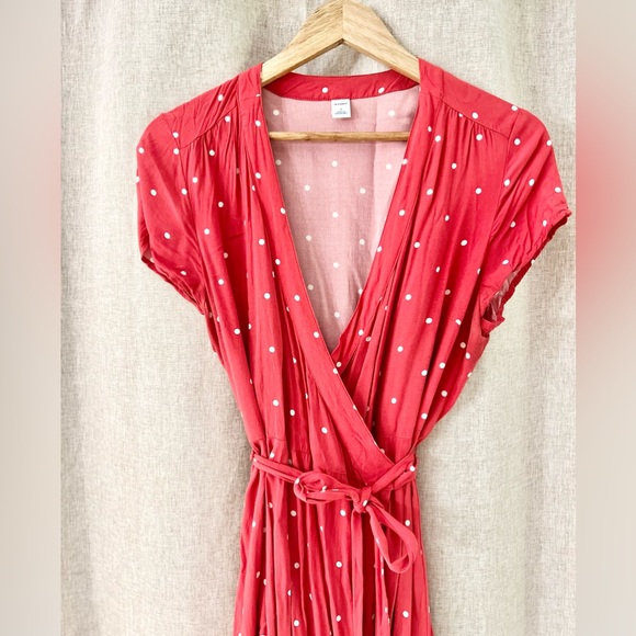 Old Navy Wrap Front Polka Dot Midi dress - Picture 4 of 6